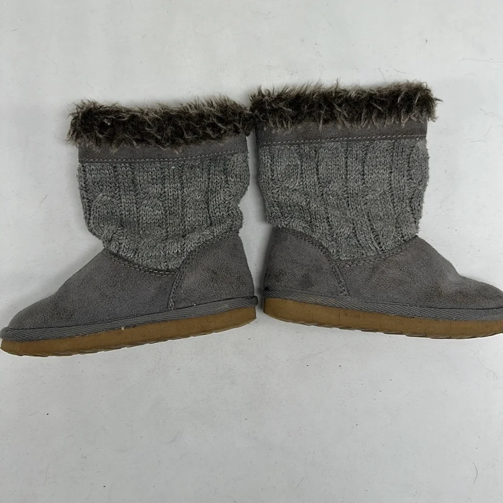 Carter’s Toddler Kids Gray Faux Fur Wool Boots Size 6